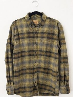 Olive Green Plaid Flannel Shirt Mens Medium Button Up Grunge Outdoor